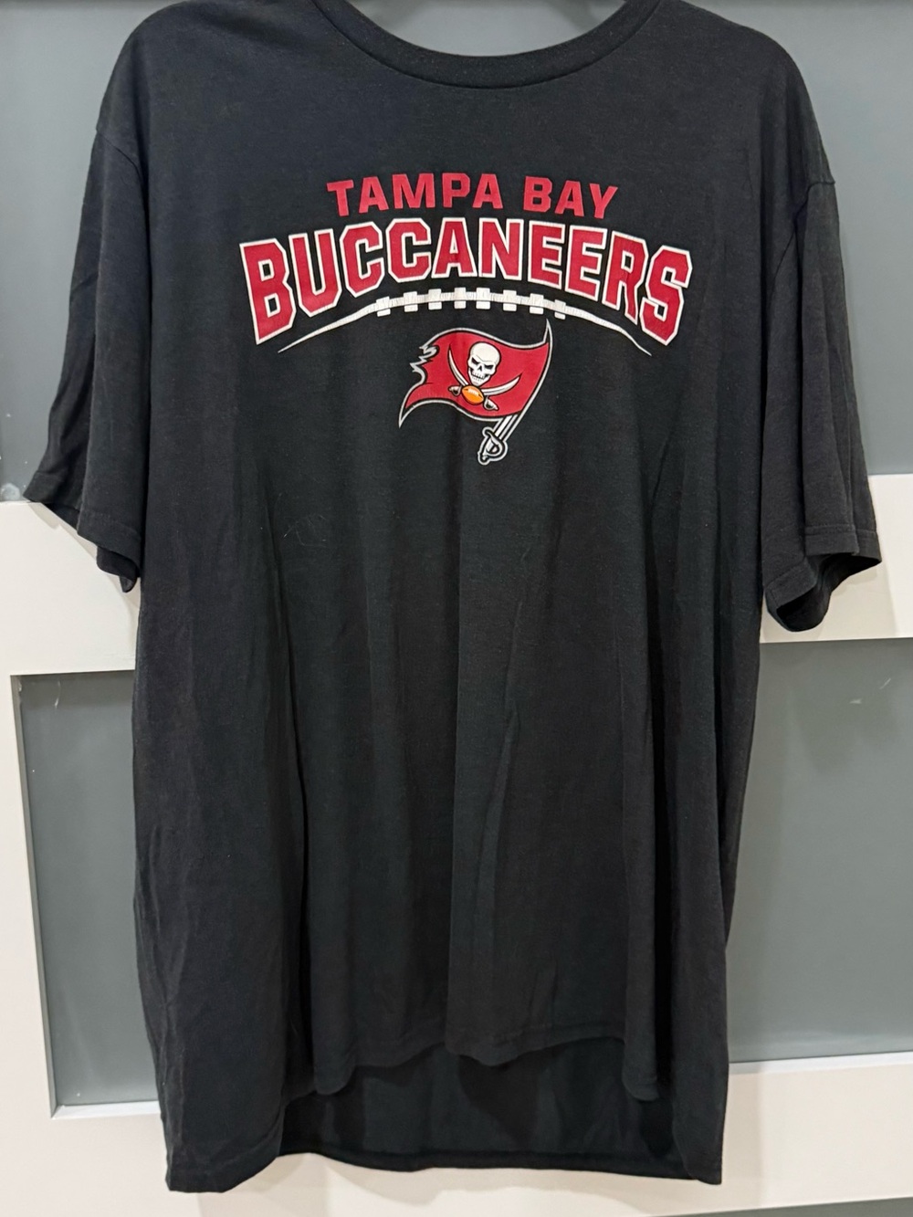 Tampa Bay Buccaneers Black Graphic Short Sleeve Tee